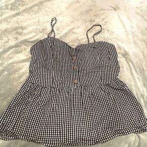 Black & White sleeveless top